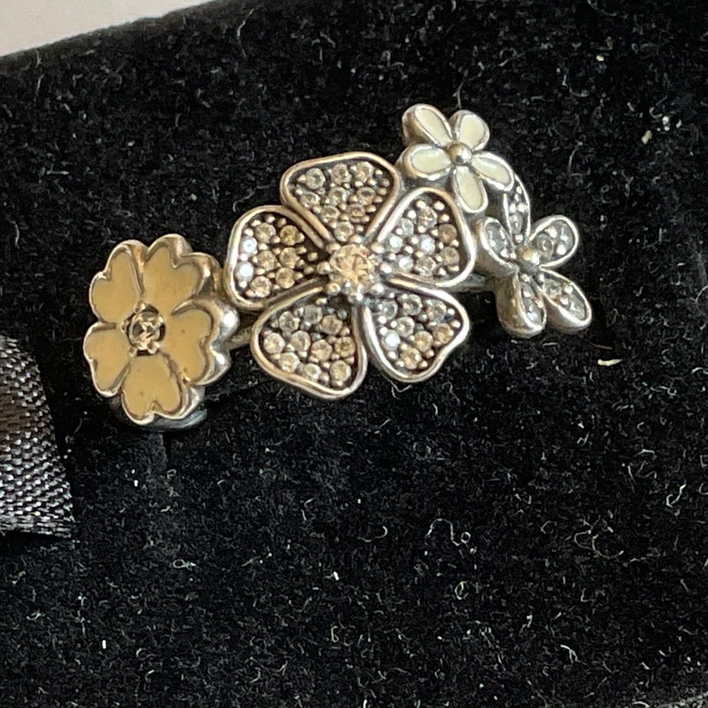 Pandora Silver and White Floral Ring